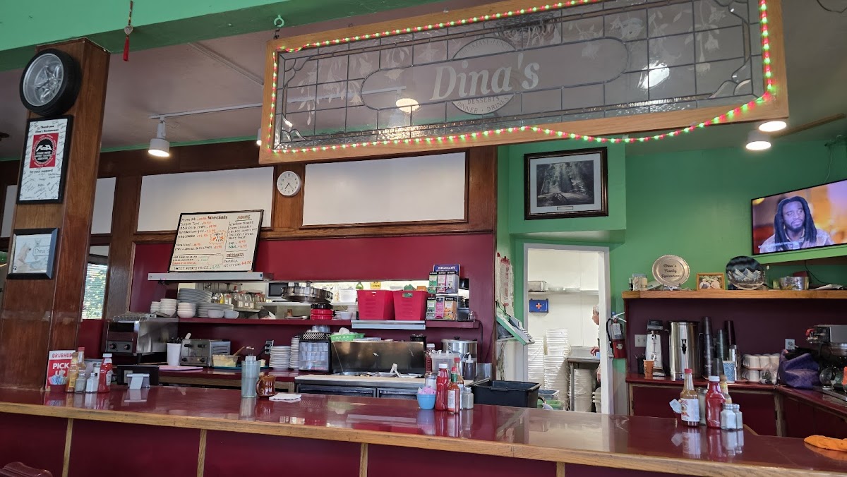 Dina's Family Restaurant